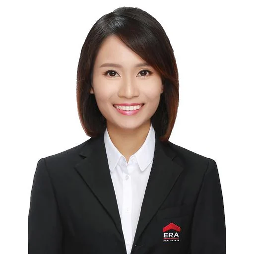 LAM POOI YEE (STACY)