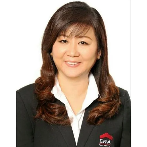TAN LEE HWEE (EMILY TAN)