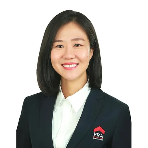 FOONG SHIU FENG (ROWANNE FOONG)