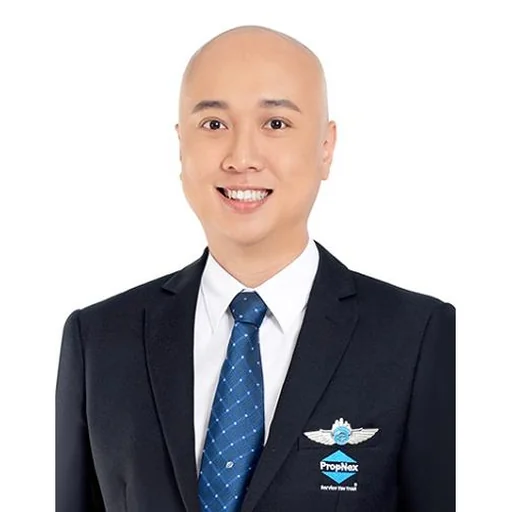 HO CHUN LUM (RAYMOND HO)