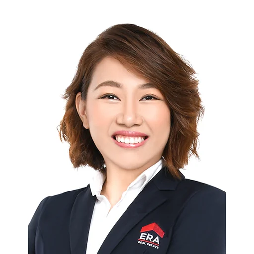 HUANG SHICHUN (LYNN HUANG)