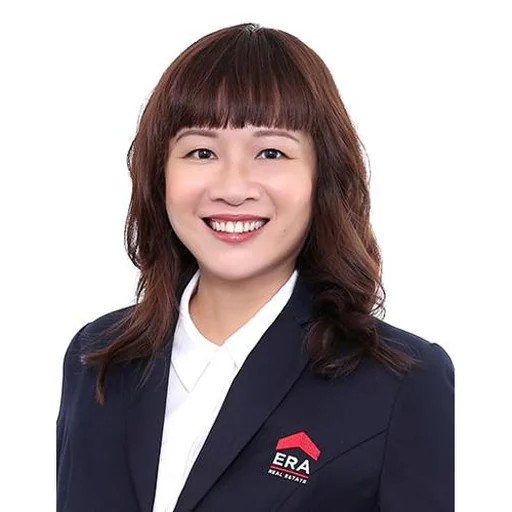 ARIEL WEE CHEOW YING (ARIEL HUANG QIAOYING)