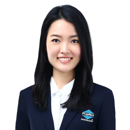 ELAINE CHIN