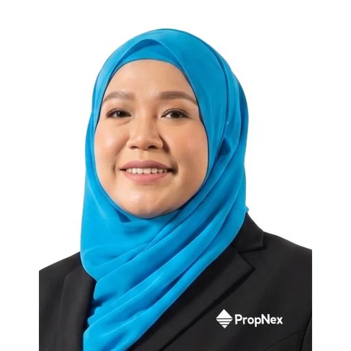 NUR EMERLIA BINTE RAZAK