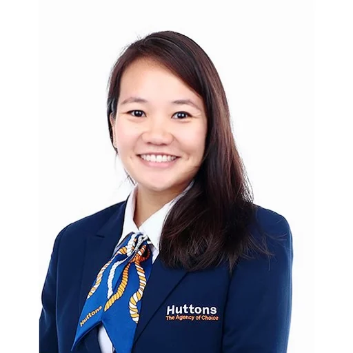 KONG SU MIN, JULIA