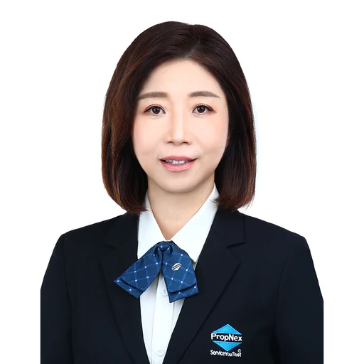 LIANG BO (CHLOE LIANG)