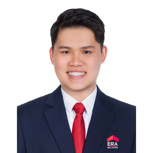 CHRISTOPHER WANG JUN KEAT (CHRISTOPHER WANG)