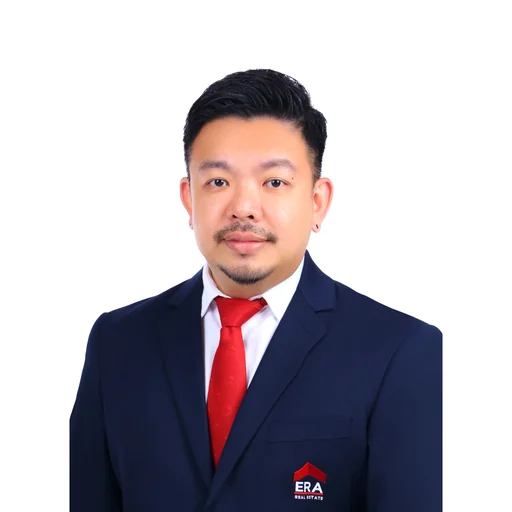 TAN WEI TAT (ADRIAN TAN)